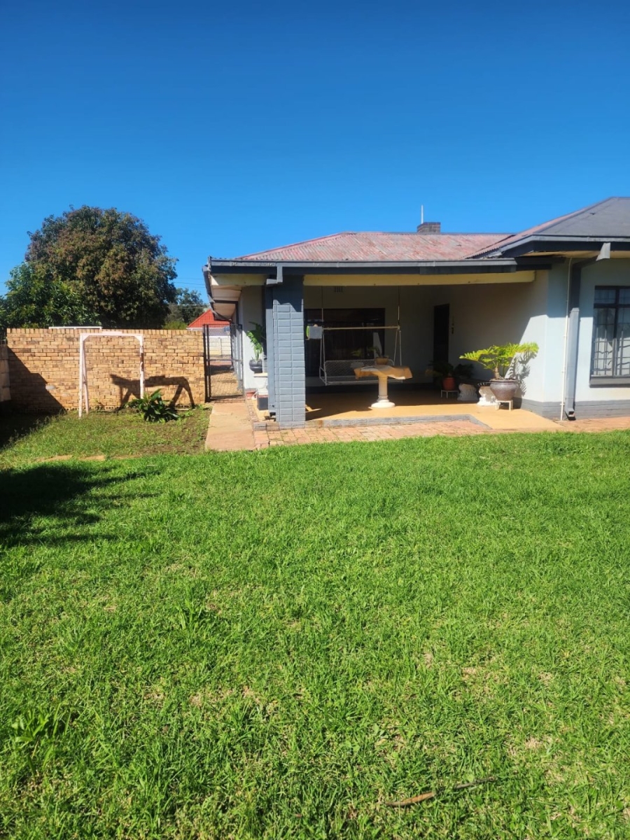 5 Bedroom Property for Sale in Meiringspark North West